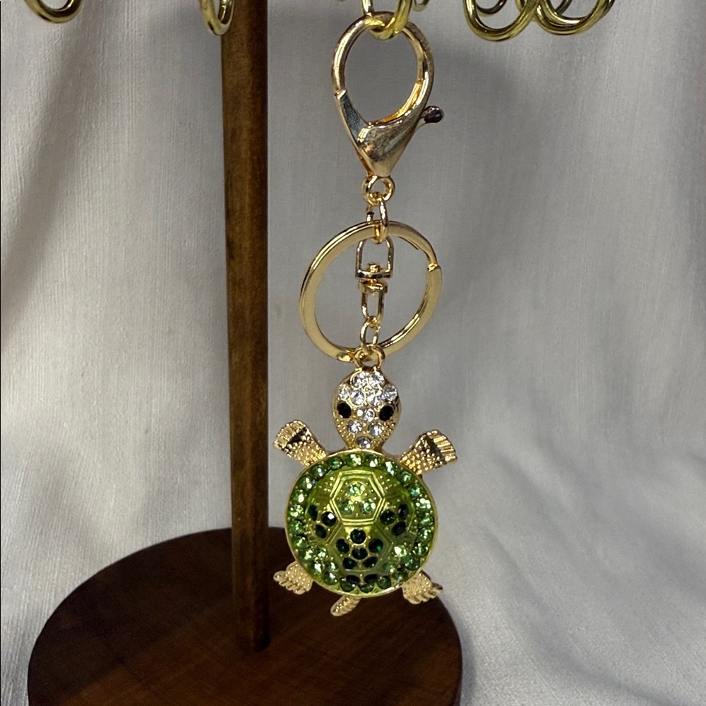 Green Turtle Keychain with Rhinestones - Picture 2 of 3
